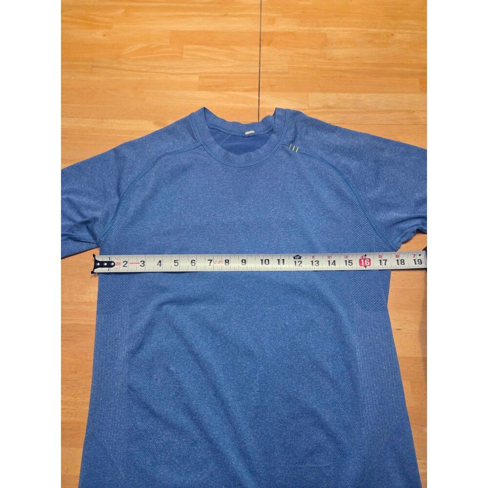 Lululemon Mens Shirt Small Metal Vent Tech Heathered Lakeside Blue Yoga Crossfit - Picture 6 of 6